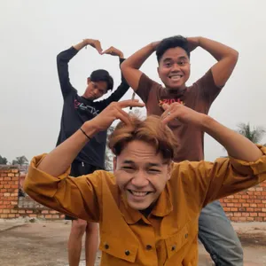 Agak laen