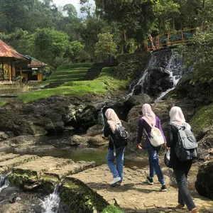 Podcast Bisikan Tembok