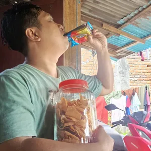 Komedi