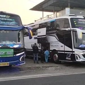 Hunting bus