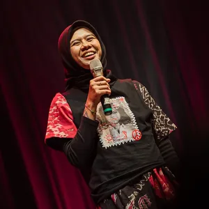 Mega Salsabila Standup Comedy Live at Kabinet Bayangin 