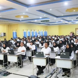 Mengapa akhirnya menjadi PNS
