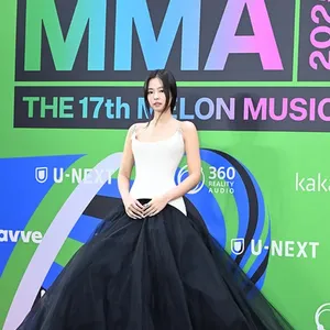 PERFORMANCE JENNIE RAHASIA COMEBACK