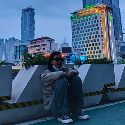 35. " Armada Green "