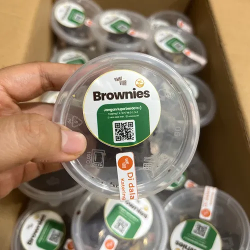 The Ants and the Grasshoper by Yasinta