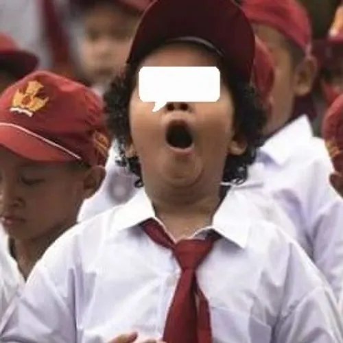 Karyawan tetap buat podcast