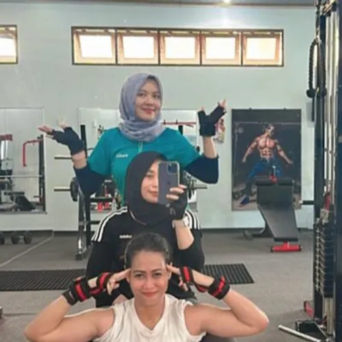 Olahraga gym untuk cewek