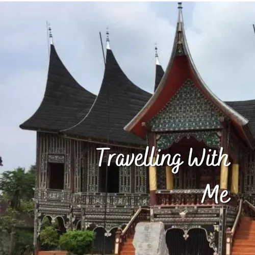 Perbedaan Bangunan Rumah Gadang Antara Datuak Parpatiah Nan Sabatang dengan Datuak Katumangguangan