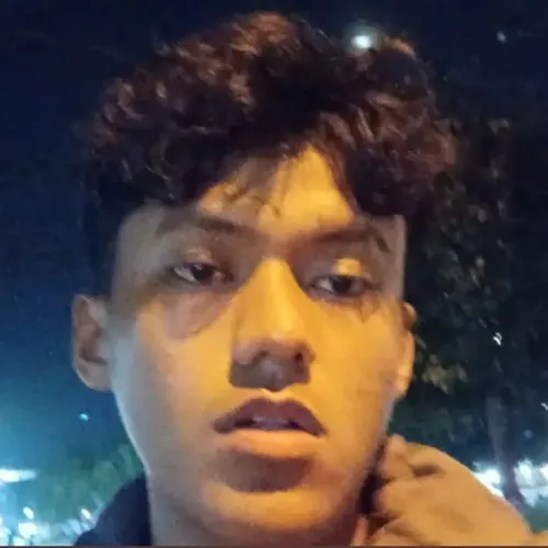 Ada Wajahmu di Kaki Langit