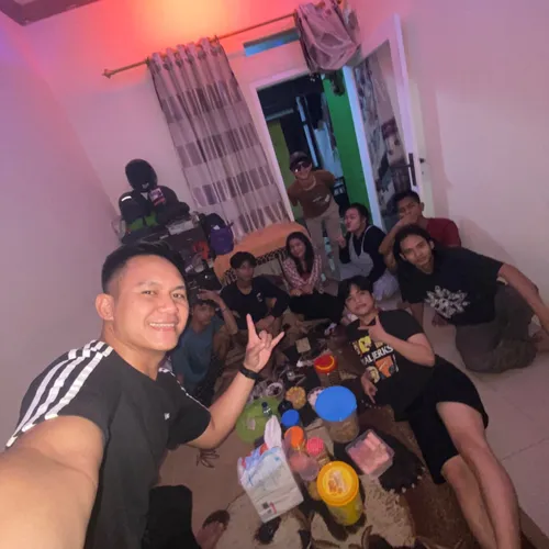 Agus buntung di balik jadi “Y”