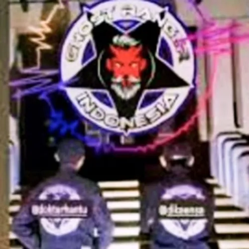 Dika foto 3 hantu + diserang hantu 