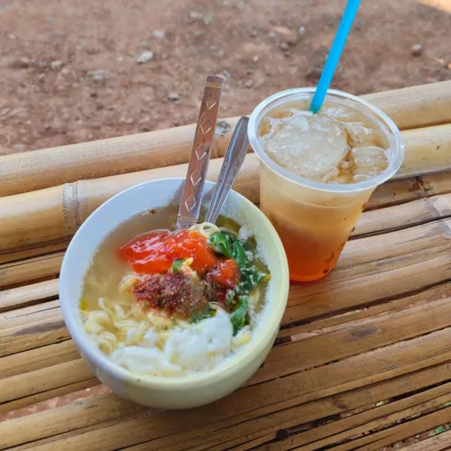 Naik naik ke puncak " BAHAGIA "