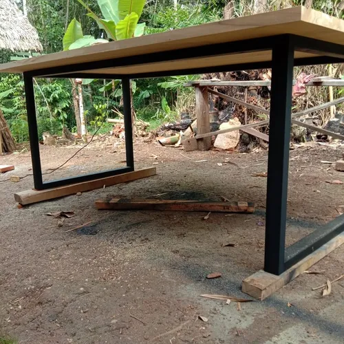Meja makan kayu jati