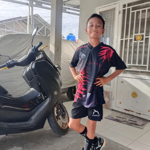 Latihan sore voli anak