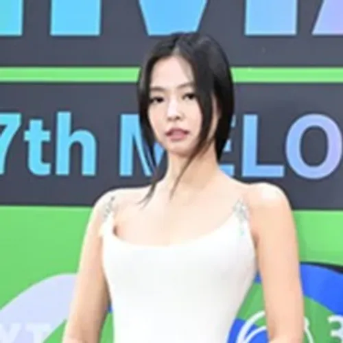 PERFORMANCE JENNIE RAHASIA COMEBACK