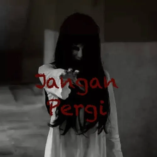 Sosoknya Muncul Dari Tanah