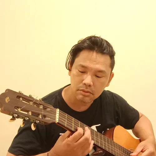 Tersenyumlah by Andrian 