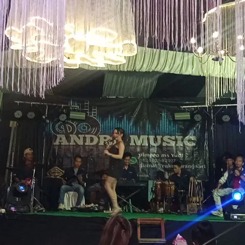 EKA AYU ANDRE MUSIC - LIVE TRUKO - KARANGSARI 