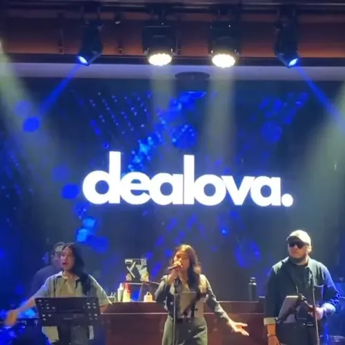 Live music cover band dealova