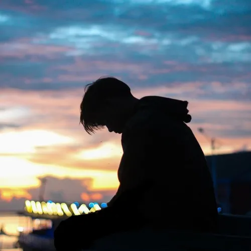 MOTIVASI HIDUP : “Jangan Menyerah, Versi Terbaikmu Sedang Dibentuk”