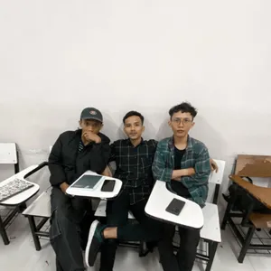 makan uduk sambil ngomongin kegiatan ngampus dan masalah lamaran
