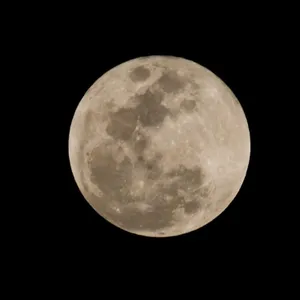 Artemis II leaves Earth's orbit and heads for Moon