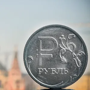 Why a weak ruble is good for Russia's budget but not Putin's image