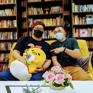 S3E22 (訪談) 從科技人到音樂人、斜槓青年｜feat.翊翔老爹音樂坊、翊綺聽不膩