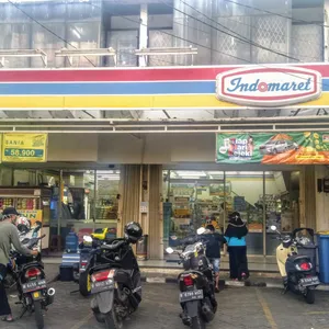 Apa sisi gelap Indomaret dan Alfamart yang jarang diketahui orang ?